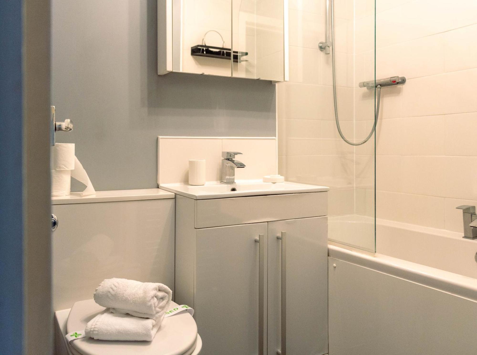 Stock Street Apartment Paisley Eksteriør bilde